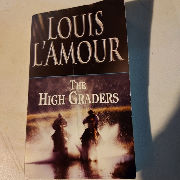 Louis L'Amour books - Picture 3 of 6
